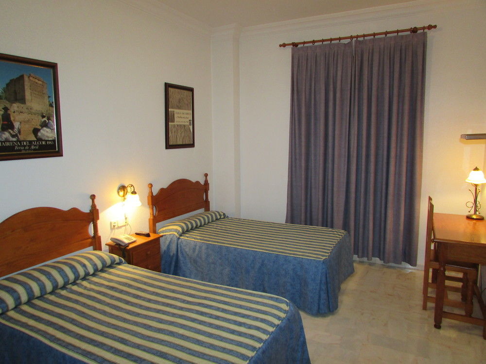 Hotel Mairena Mairena De Alcor Exteriér fotografie